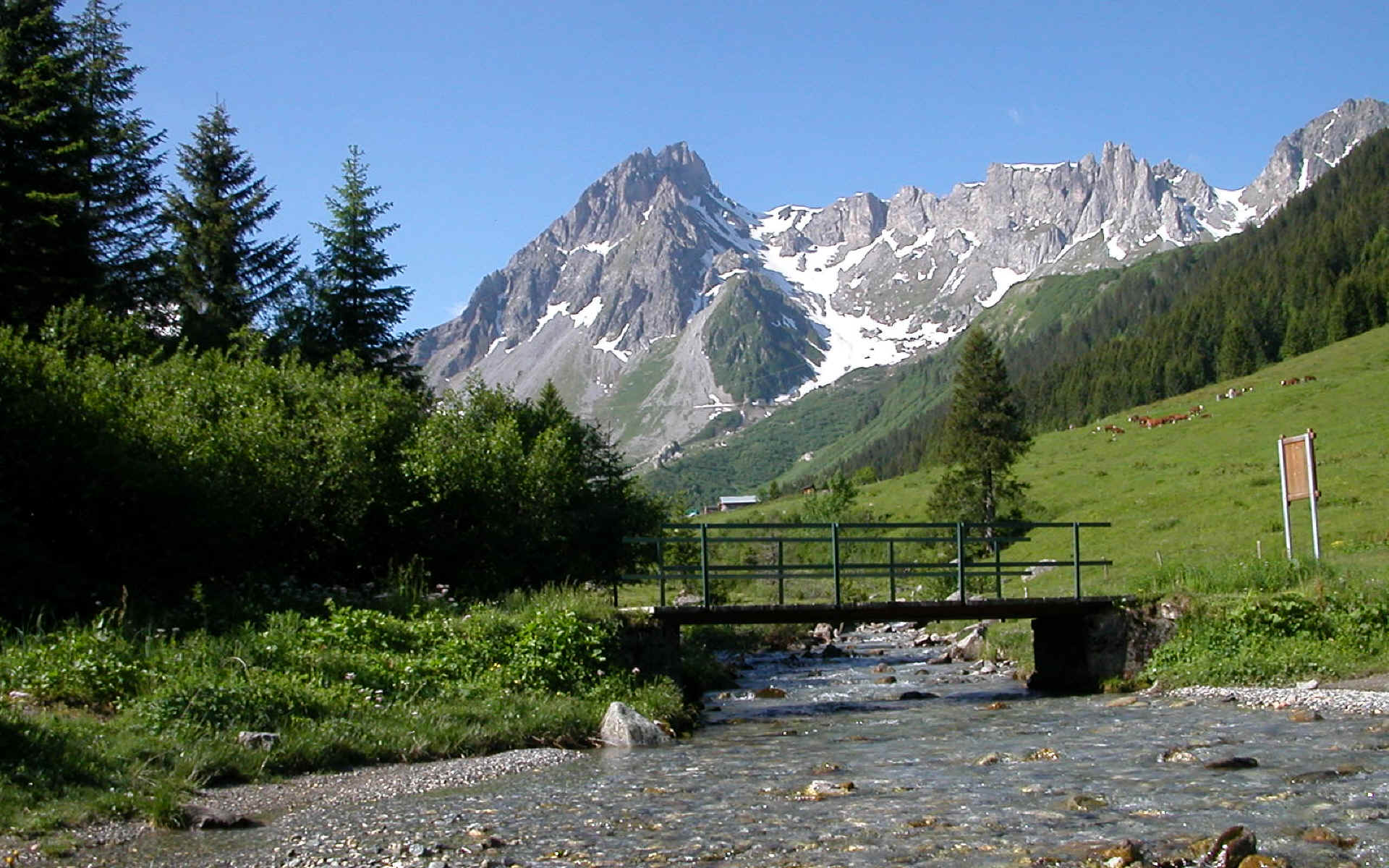 De Montjoie à la Nova