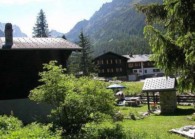 Tour du Mont Blanc — étape 5 : Italie - Suisse vers le Val d'Arpette